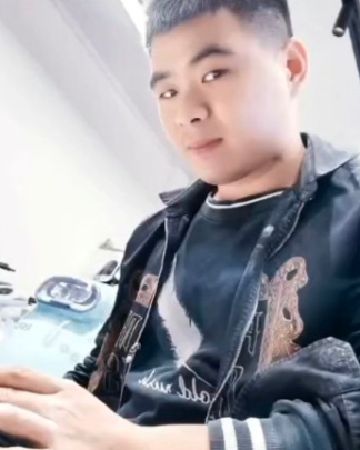 尹超